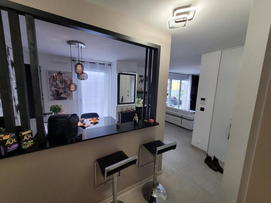 Appartement Neuf Moderne + Parking, Geneve Saint-Genis-Pouilly Exterior photo